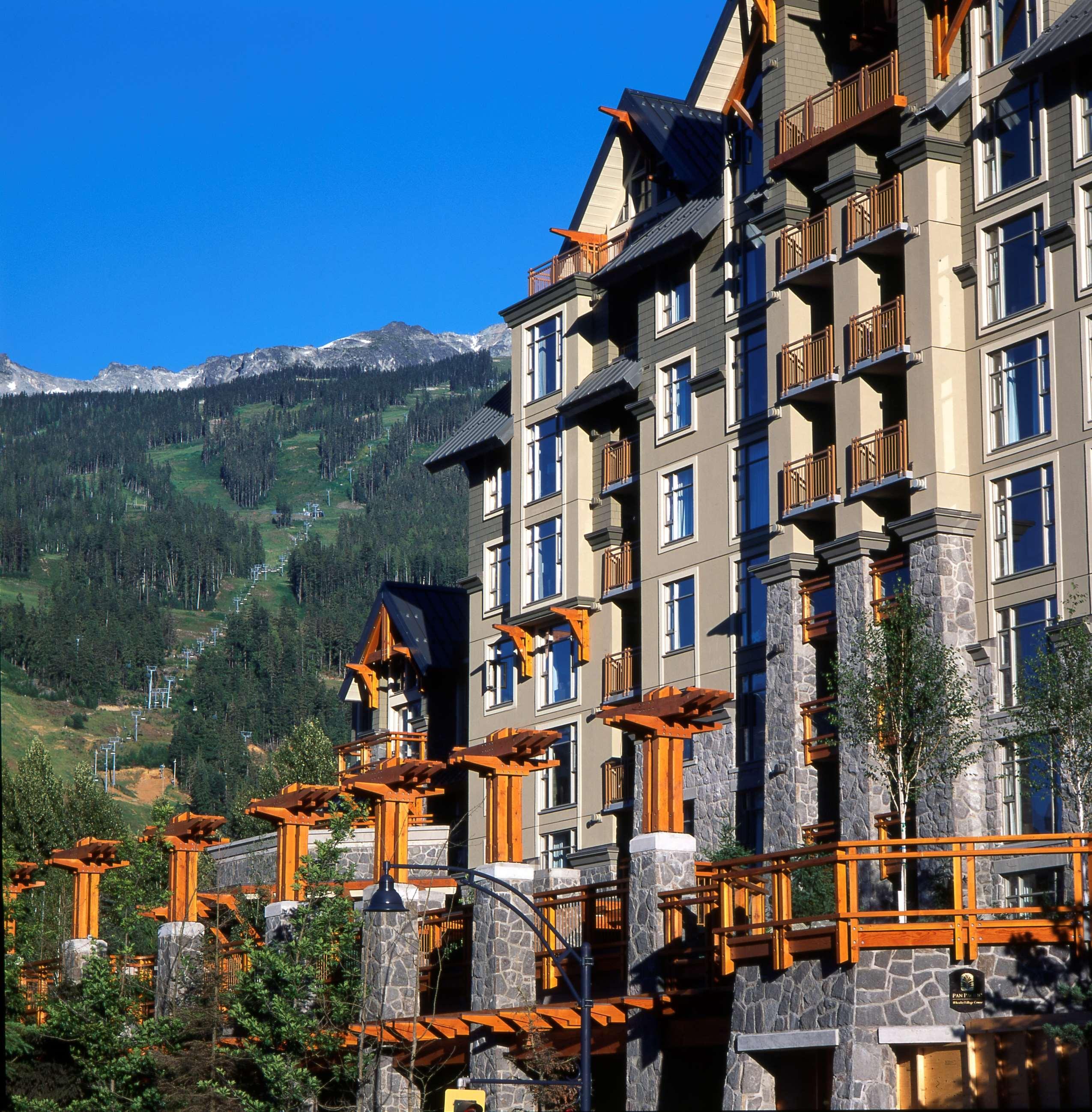 Pan Pacific Whistler Village Centre Екстериор снимка