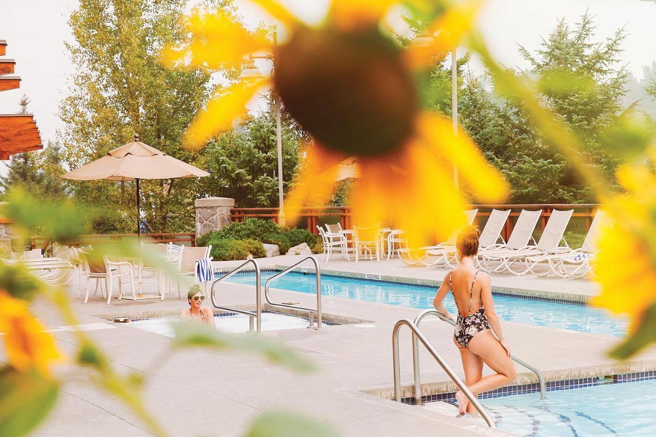 Pan Pacific Whistler Village Centre Екстериор снимка