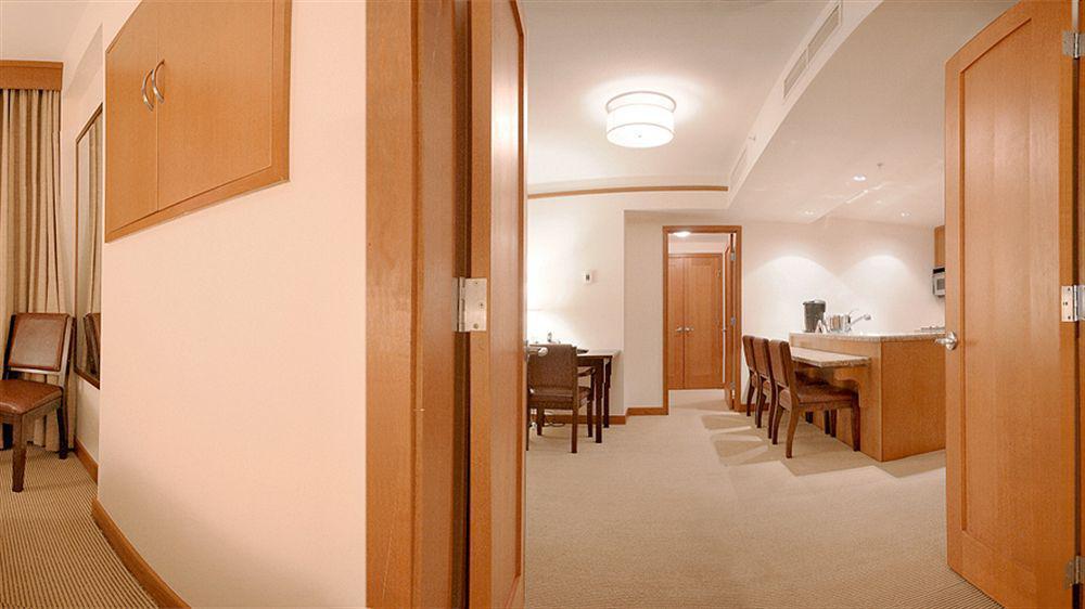 Pan Pacific Whistler Village Centre Екстериор снимка